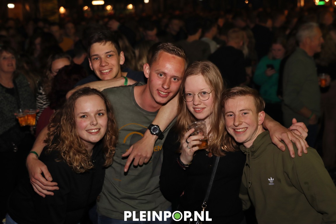 V R I J D A G     (111)